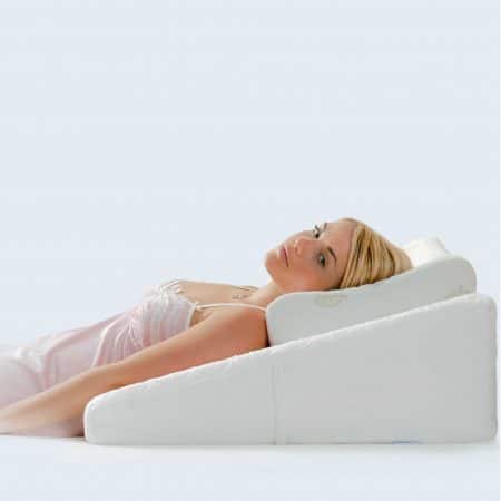 Bed-wedge-pillow